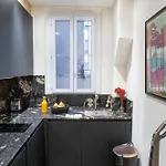 Chic Et Cosy Apartment Paris